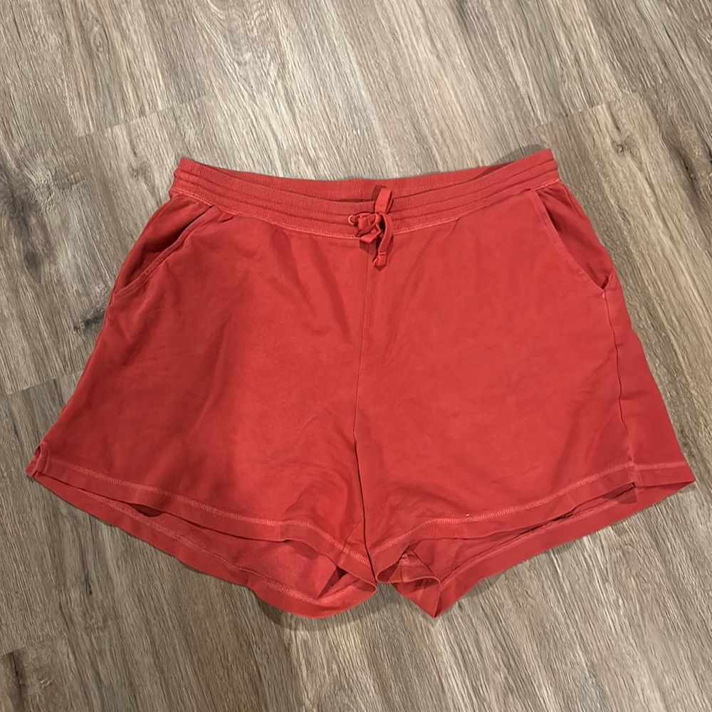Old navy comfy burnt orange high waisted short. Size XL